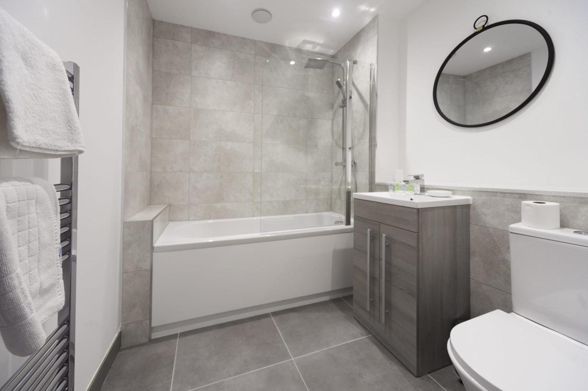 Lovely 2 Bedroom Apartment In Central Ashford Ашфорд Екстериор снимка