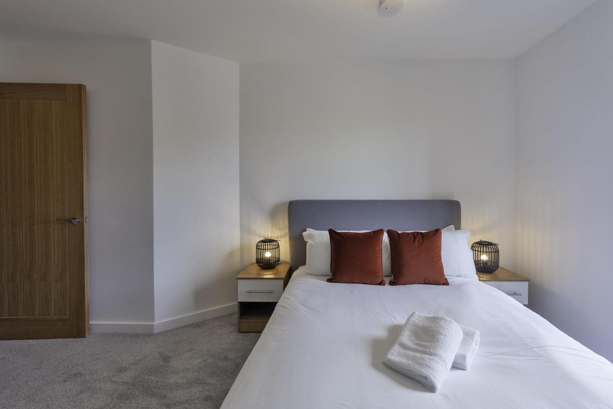 Lovely 2 Bedroom Apartment In Central Ashford Ашфорд Екстериор снимка