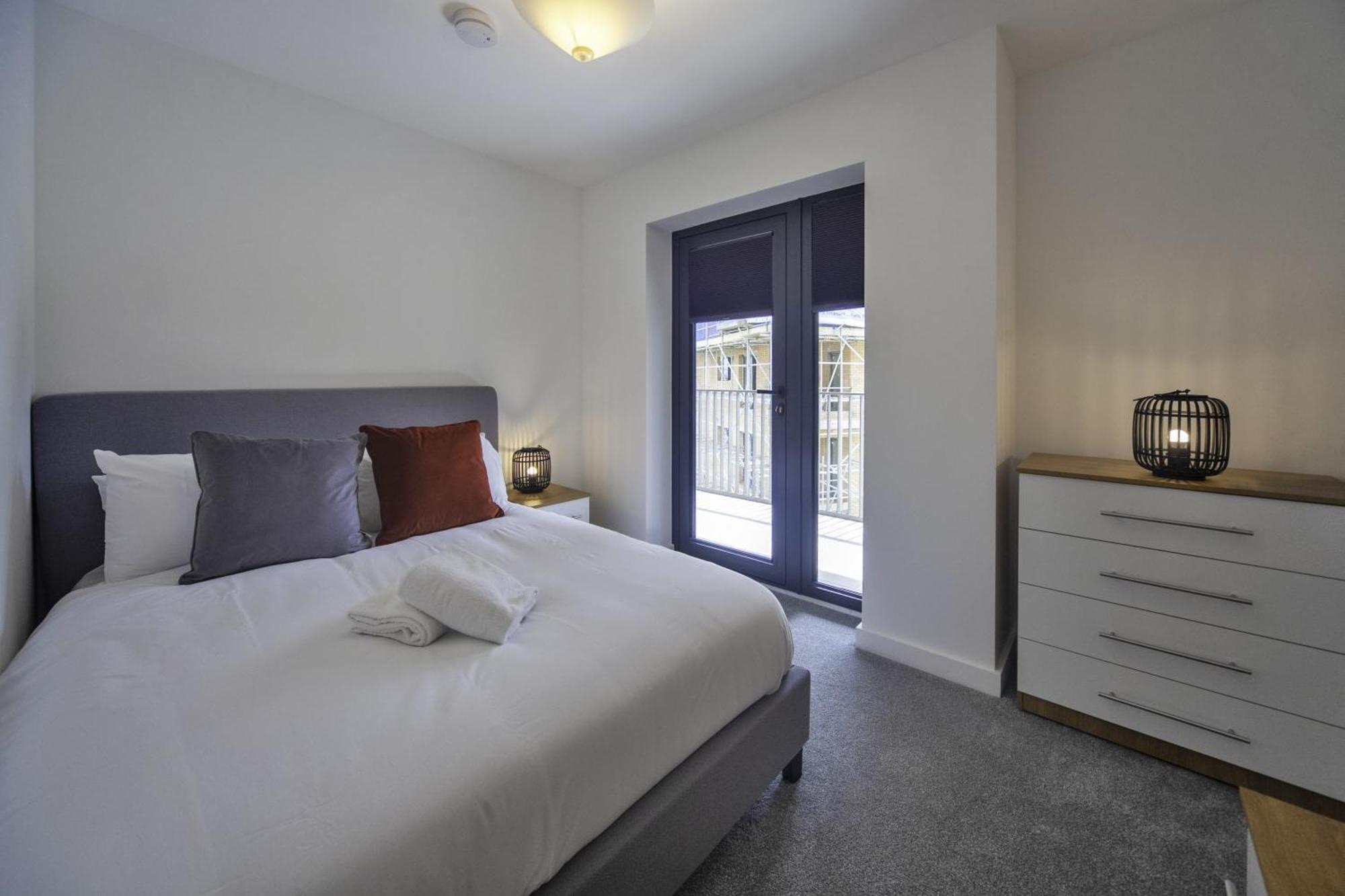 Lovely 2 Bedroom Apartment In Central Ashford Ашфорд Екстериор снимка