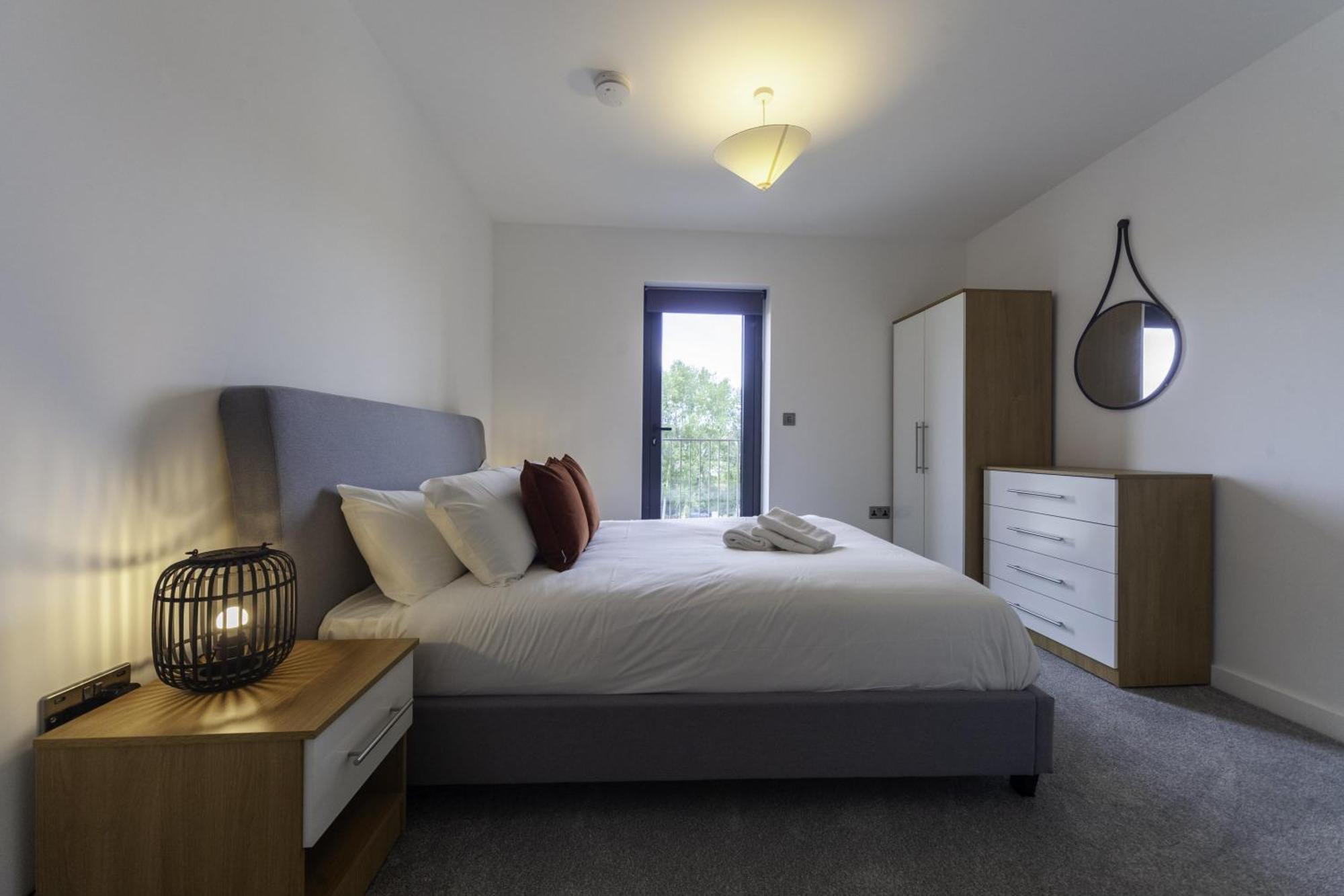 Lovely 2 Bedroom Apartment In Central Ashford Ашфорд Екстериор снимка
