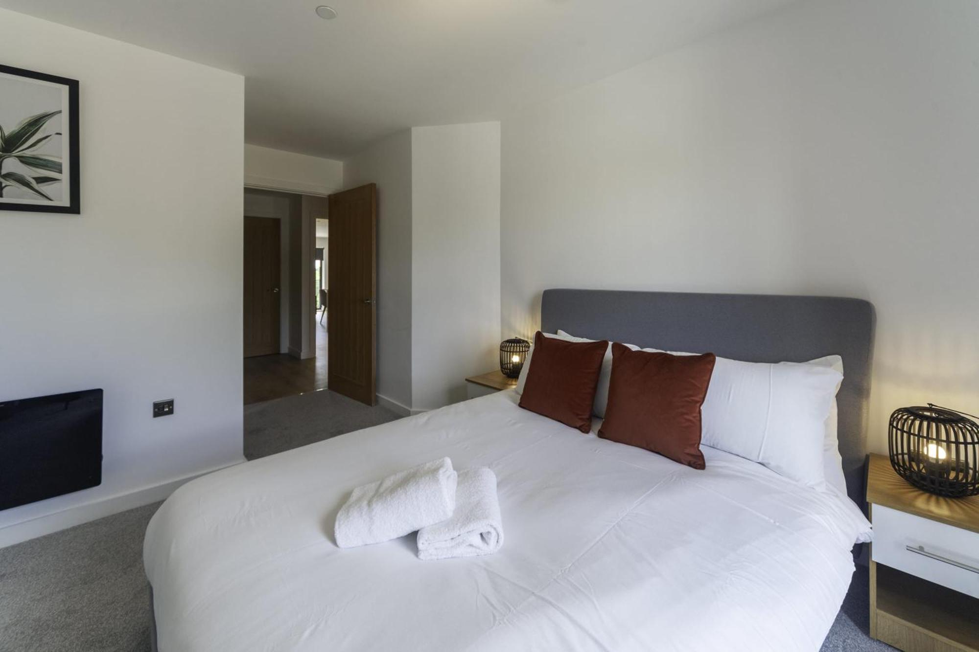 Lovely 2 Bedroom Apartment In Central Ashford Ашфорд Екстериор снимка