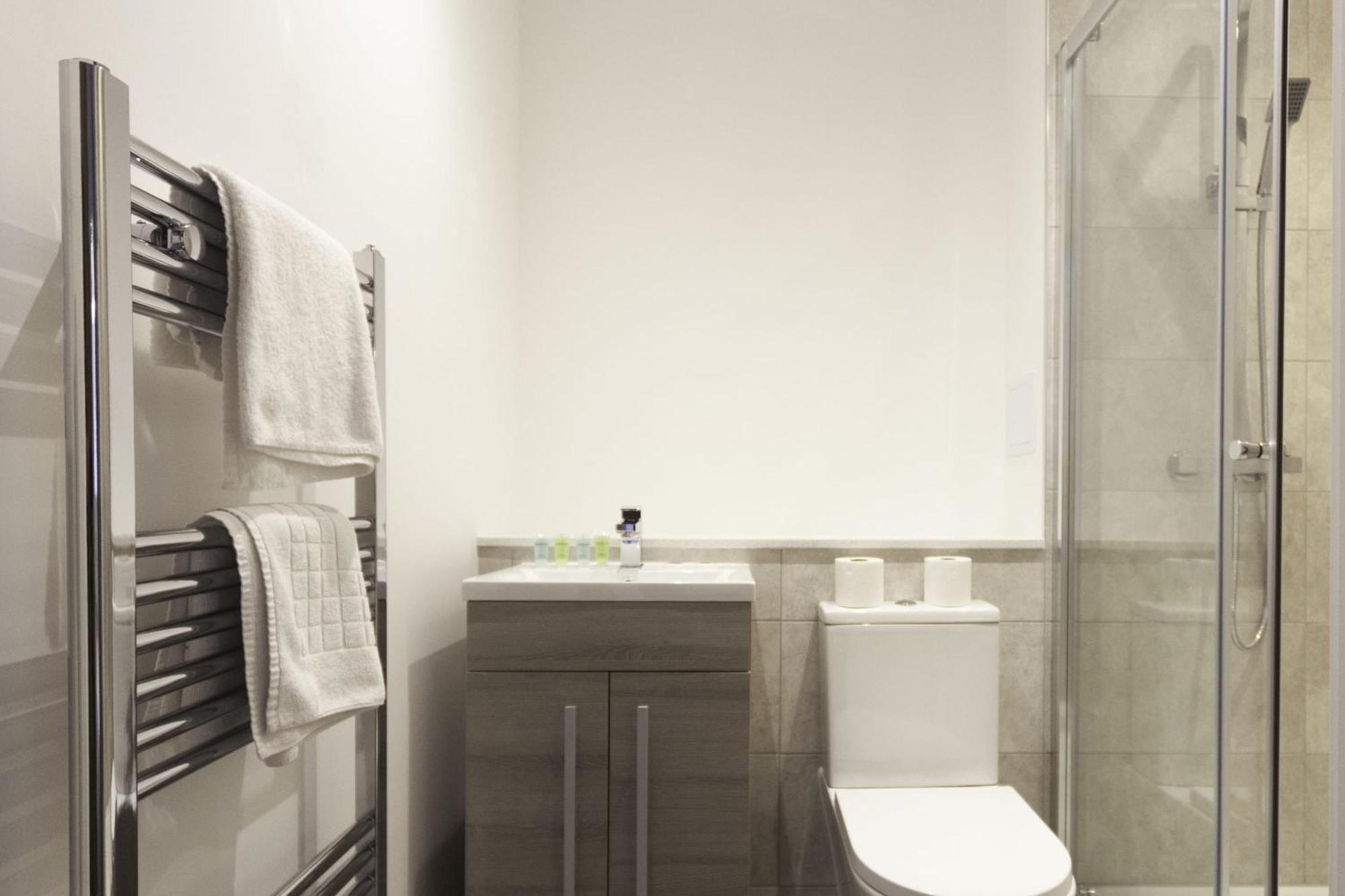 Lovely 2 Bedroom Apartment In Central Ashford Ашфорд Екстериор снимка